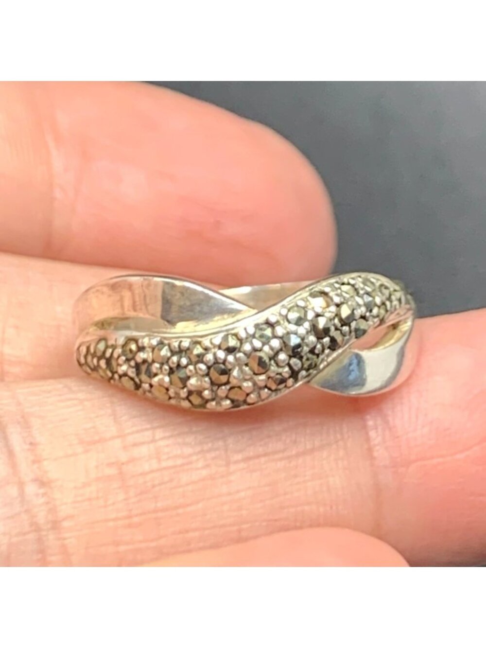 Sterling Silver 925 Marcasite Open Twist Design Tapered Band Ring Size 8